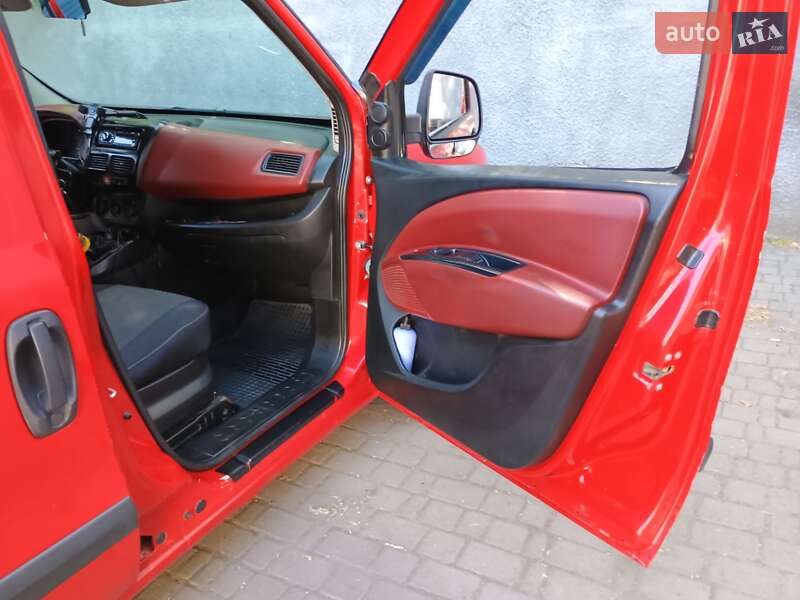 Грузовой фургон Fiat Doblo 2011 в Ивано-Франковске