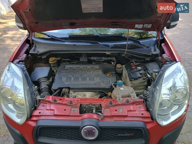 Грузовой фургон Fiat Doblo 2011 в Ивано-Франковске