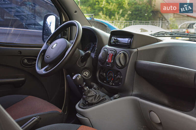 Минивэн Fiat Doblo 2013 в Киеве