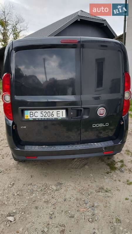 Грузовой фургон Fiat Doblo 2013 в Дрогобыче