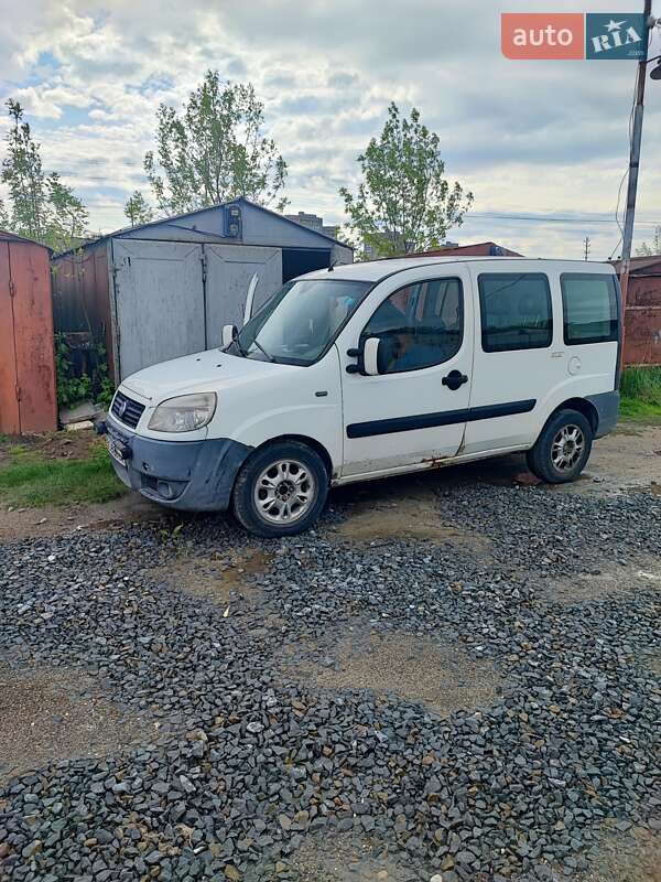 Минивэн Fiat Doblo 2005 в Львове