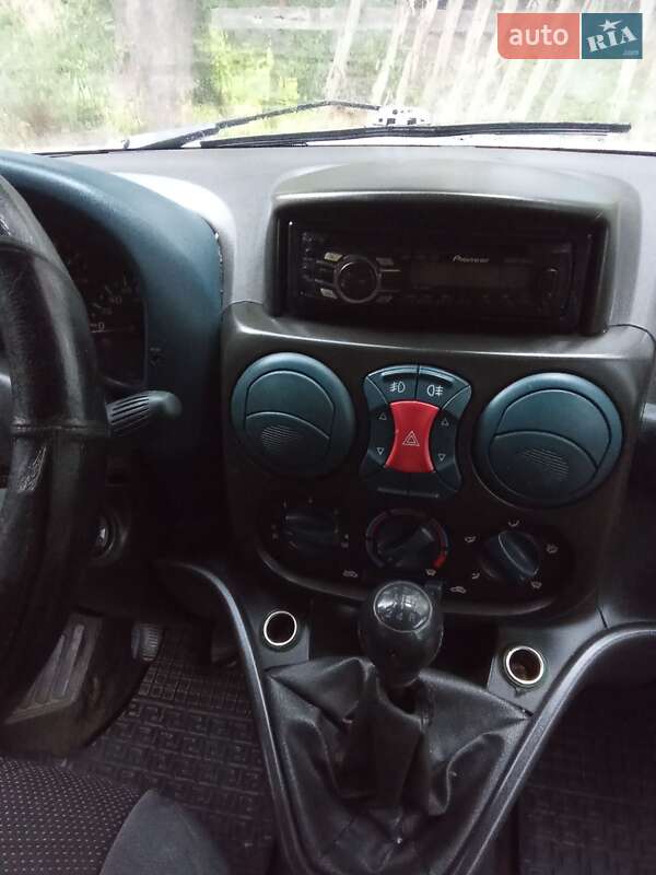 Минивэн Fiat Doblo 2003 в Бориславе