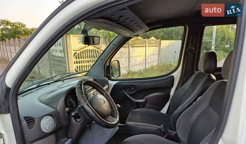 Мінівен Fiat Doblo 2005 в Дніпрі
