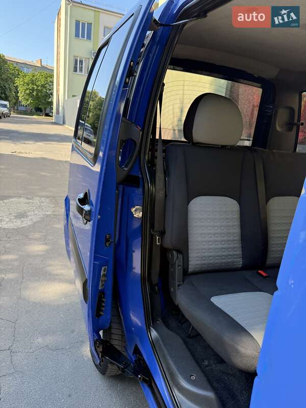 Минивэн Fiat Doblo 2008 в Ровно