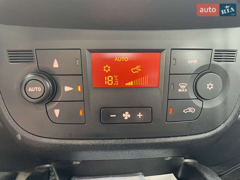 Минивэн Fiat Doblo 2012 в Киеве