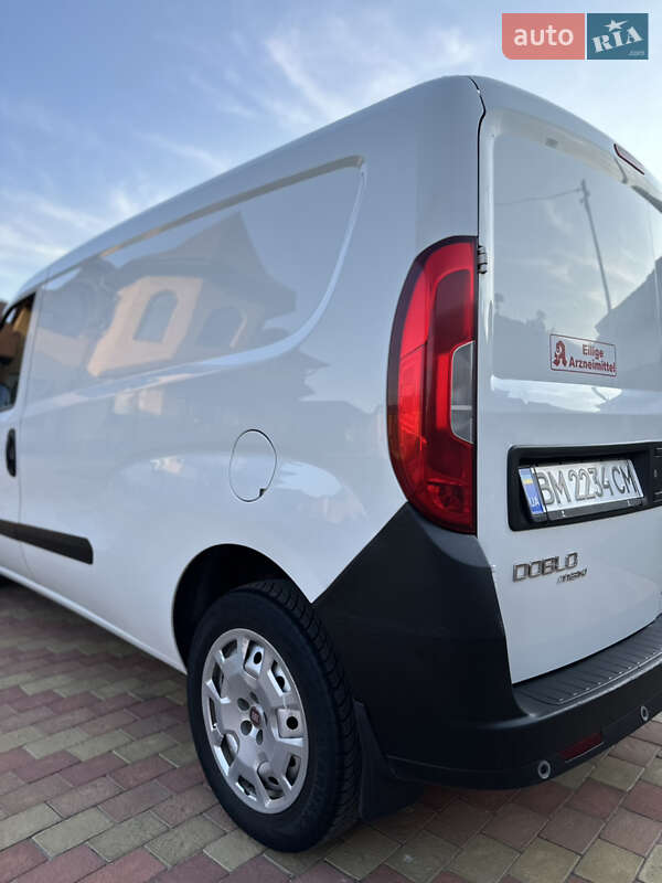Вантажний фургон Fiat Doblo 2016 в Охтирці