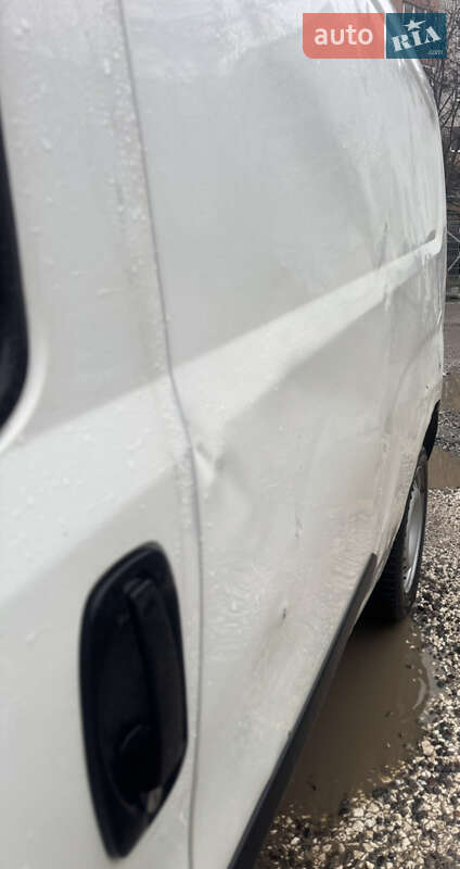 Вантажний фургон Fiat Doblo 2011 в Львові