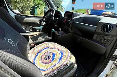 Мінівен Fiat Doblo 2004 в 