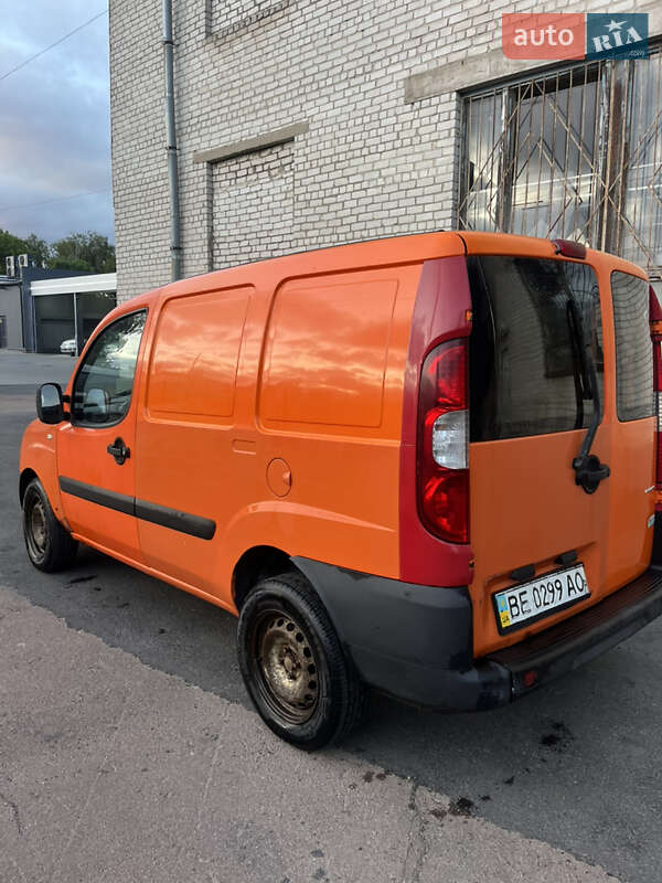 Вантажний фургон Fiat Doblo 2010 в Житомирі