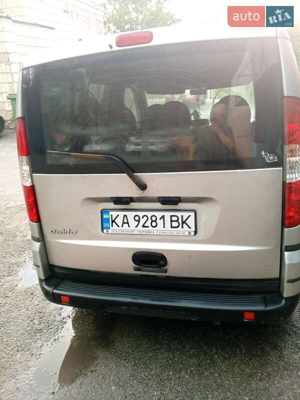 Минивэн Fiat Doblo 2007 в Киеве