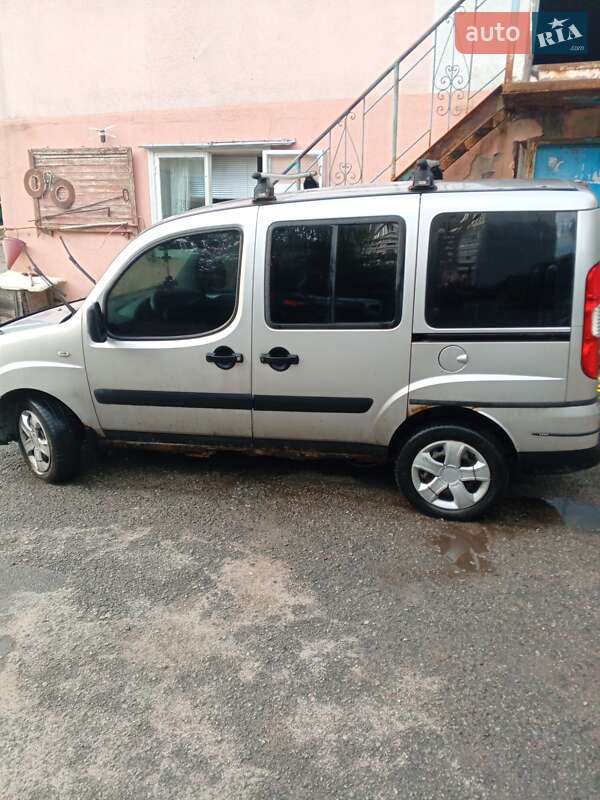 Минивэн Fiat Doblo 2007 в Киеве