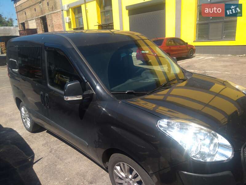 Минивэн Fiat Doblo 2013 в Киеве