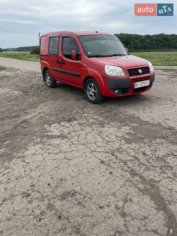 Минивэн Fiat Doblo 2009 в Чутове