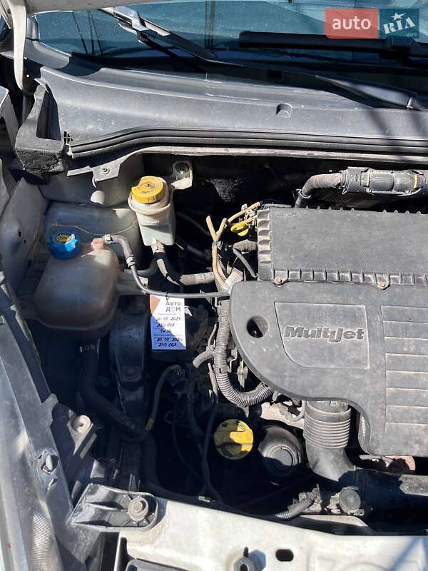 Минивэн Fiat Doblo 2010 в Ставище