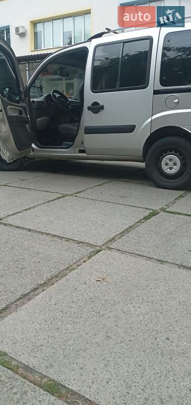Минивэн Fiat Doblo 2007 в Киеве