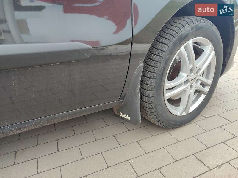 Минивэн Fiat Doblo 2012 в Сумах
