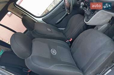 Минивэн Fiat Doblo 2010 в 