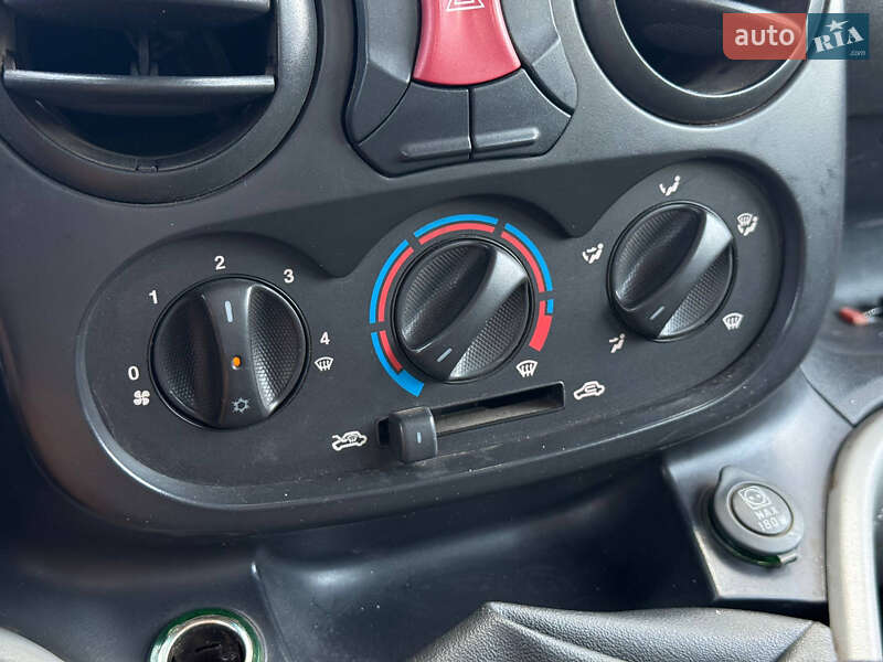 Грузопассажирский фургон Fiat Doblo 2007 в Кривом Роге