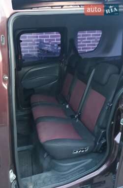 Минивэн Fiat Doblo 2010 в 