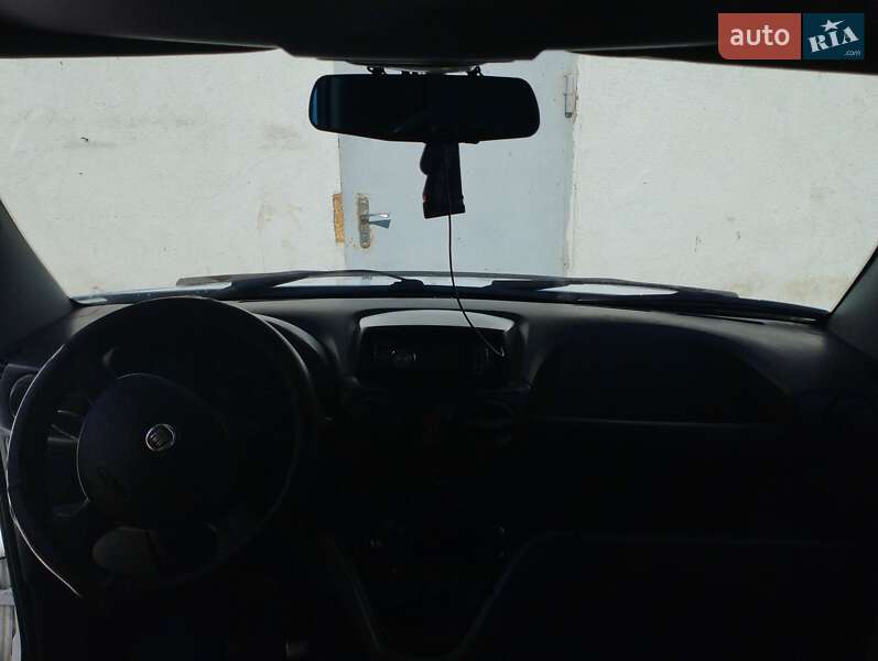 Минивэн Fiat Doblo 2009 в Виннице