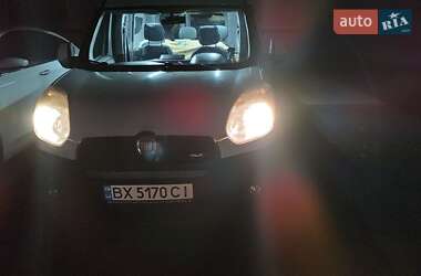 Минивэн Fiat Doblo 2010 в 