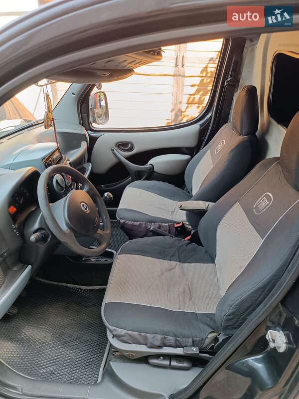Грузовой фургон Fiat Doblo 2004 в Великих Лучках