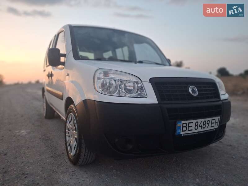 Минивэн Fiat Doblo 2008 в Николаеве