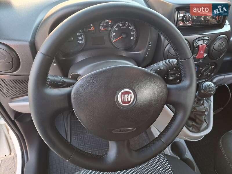 Минивэн Fiat Doblo 2008 в Николаеве
