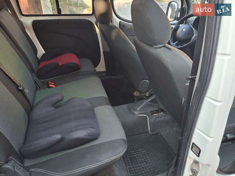Минивэн Fiat Doblo 2008 в Николаеве