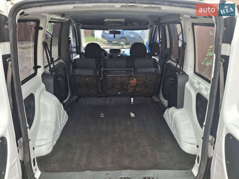 Минивэн Fiat Doblo 2008 в Николаеве