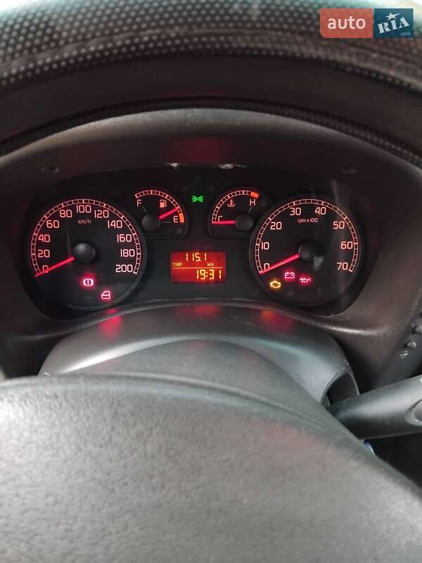 Мінівен Fiat Doblo 2005 в Острозі фото 8 Мінівен Fiat Doblo 2005 в Острозі