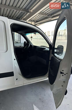 Грузовой фургон Fiat Doblo 2011 в 