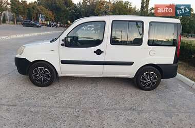 Минивэн Fiat Doblo 2010 в 