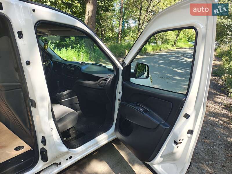 Грузовой фургон Fiat Doblo 2019 в Киеве