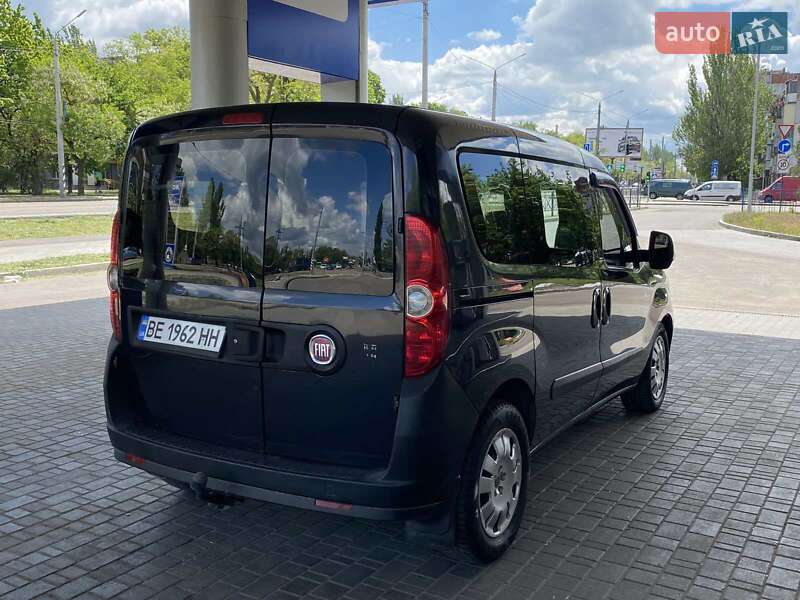 Минивэн Fiat Doblo 2010 в Николаеве