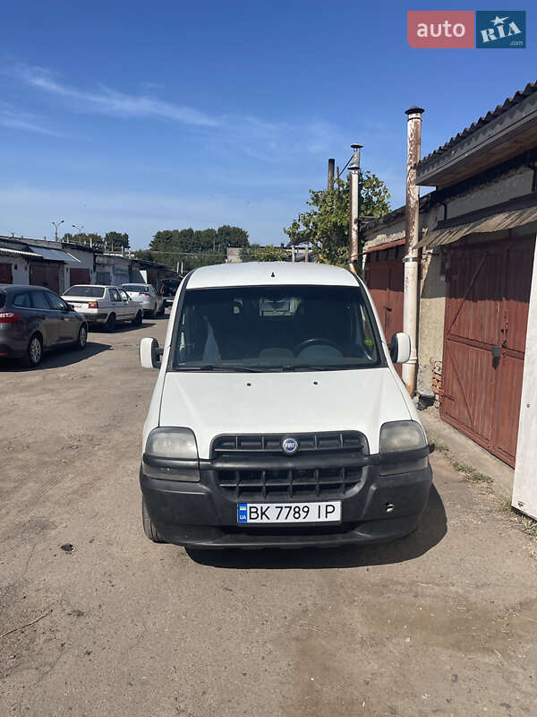 Грузовой фургон Fiat Doblo 2001 в 