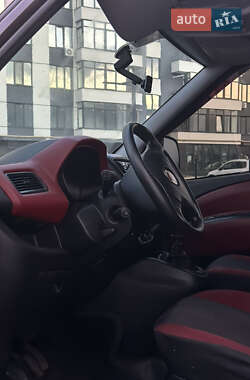 Вантажний фургон Fiat Doblo 2012 в 