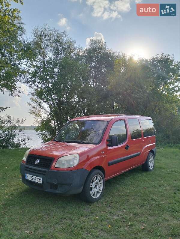 Минивэн Fiat Doblo 2009 в 