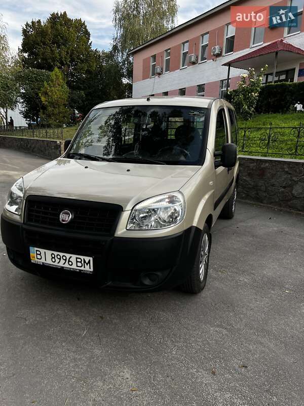 Минивэн Fiat Doblo 2012 в Решетиловке