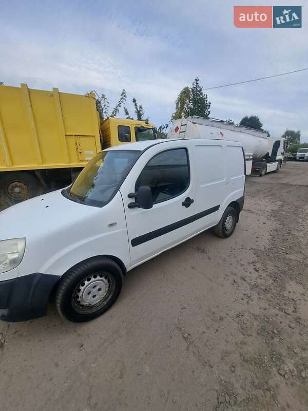 Грузовой фургон Fiat Doblo 2008 в Киеве фото 5 Грузовой фургон Fiat Doblo 2008 в Киеве