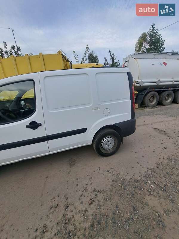 Грузовой фургон Fiat Doblo 2008 в Киеве фото 9 Грузовой фургон Fiat Doblo 2008 в Киеве