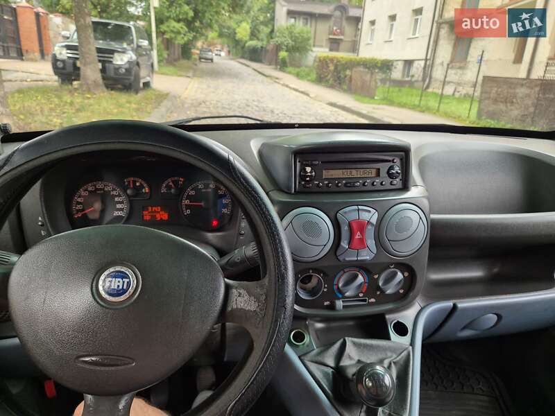 Мінівен Fiat Doblo 2005 в Львові