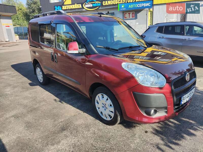 Минивэн Fiat Doblo 2010 в Харькове