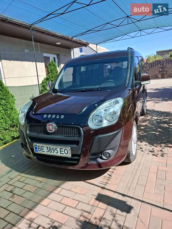 Минивэн Fiat Doblo 2012 в Николаеве