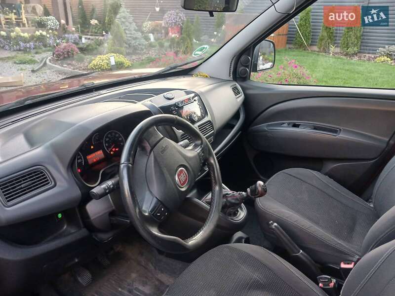Минивэн Fiat Doblo 2010 в Полтаве