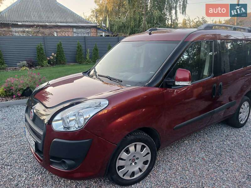 Минивэн Fiat Doblo 2010 в Полтаве