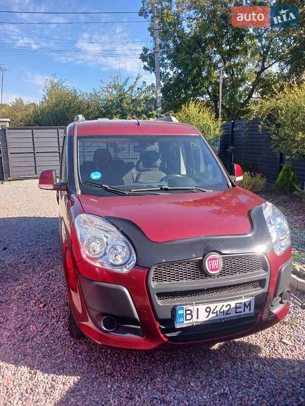Минивэн Fiat Doblo 2010 в Полтаве