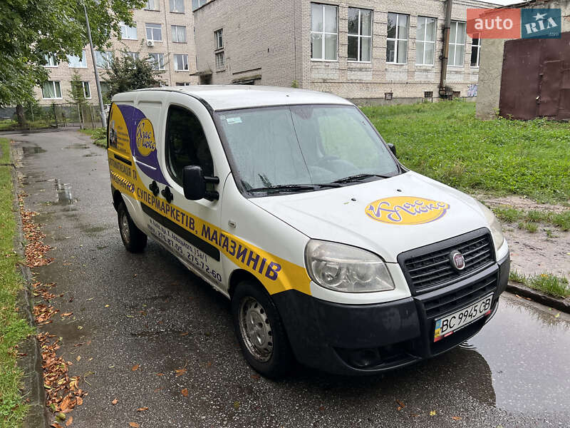 Грузовой фургон Fiat Doblo 2010 в Львове
