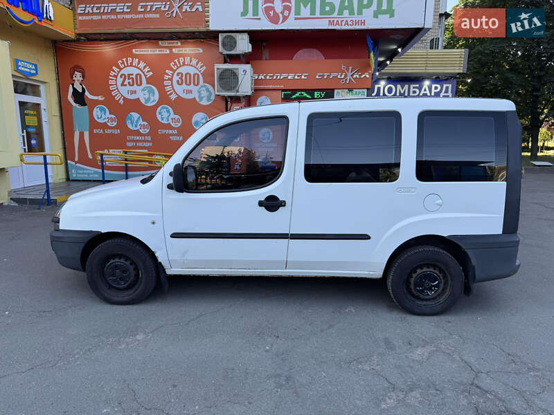 Минивэн Fiat Doblo 2004 в Киеве