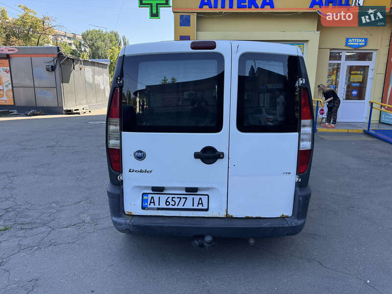 Минивэн Fiat Doblo 2004 в Киеве